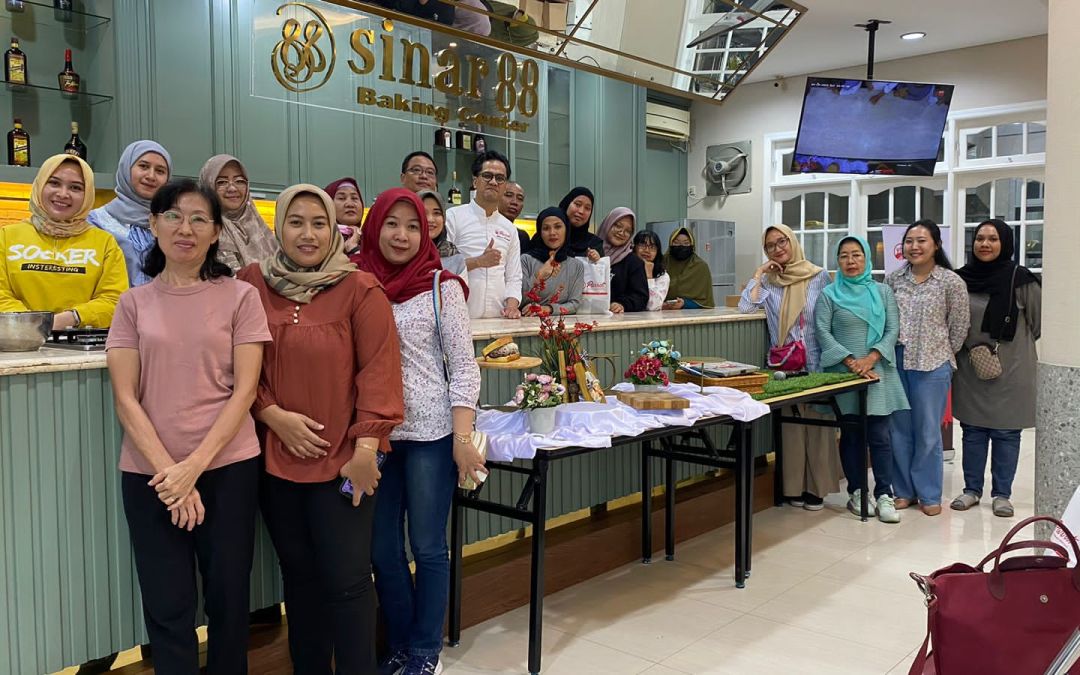 Baking Demo Parrot Bersama Sinar88 Baking Center Balikpapan