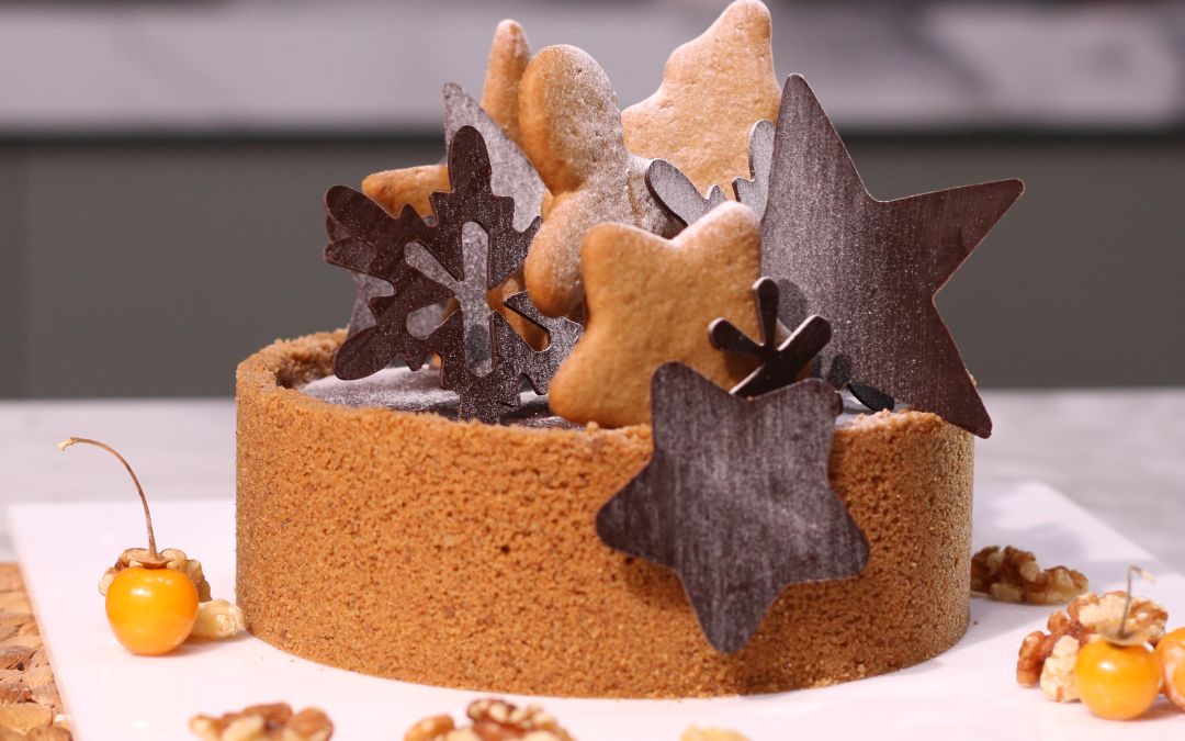 Gingerbread Cookies Cake