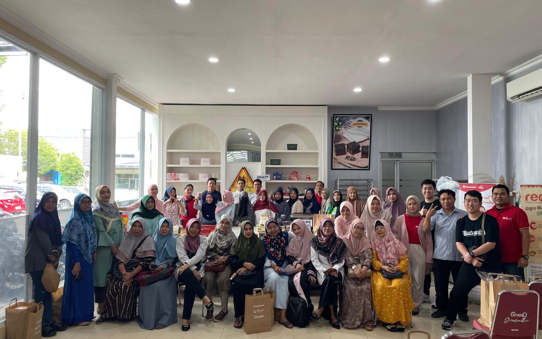 Parrot x Cendrawasih Baking Paradise